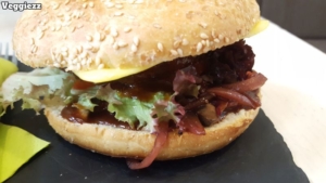 Veggiezz Wien - Smoky Burger