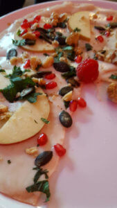 CocoLiebe Lebanese Pizza - Eat the World Neukölln